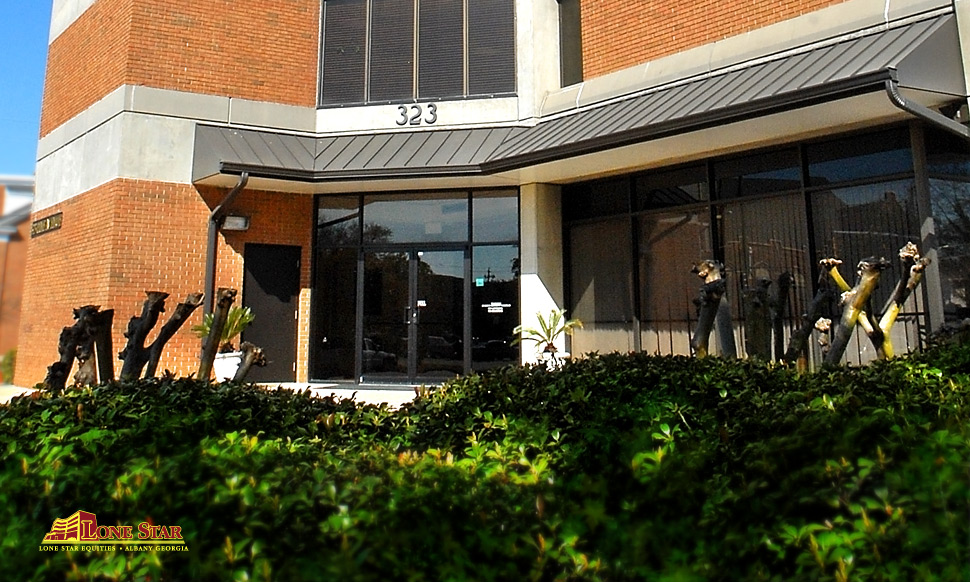 Pine Building - Lone Star Equities - Albany GA